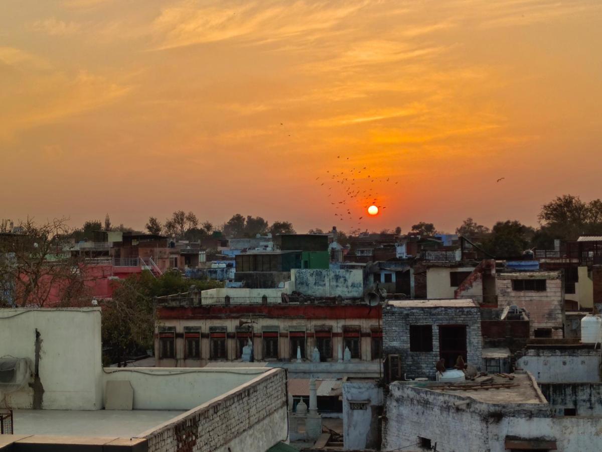 Hotel India Inn Walking Distance From Taj Mahal-- Rooftop Taj Mahal View Agra  Eksteriør bilde
